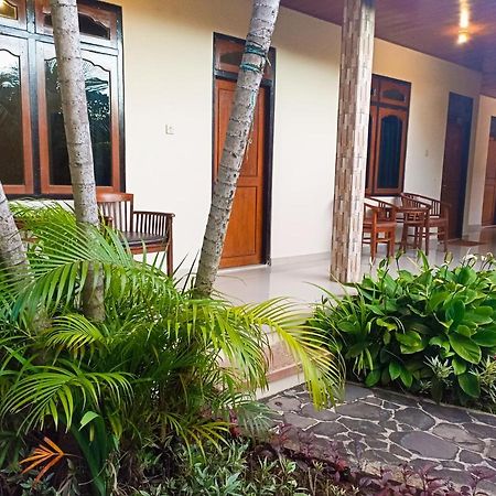 Legian Kusnadi Hotel מראה חיצוני תמונה