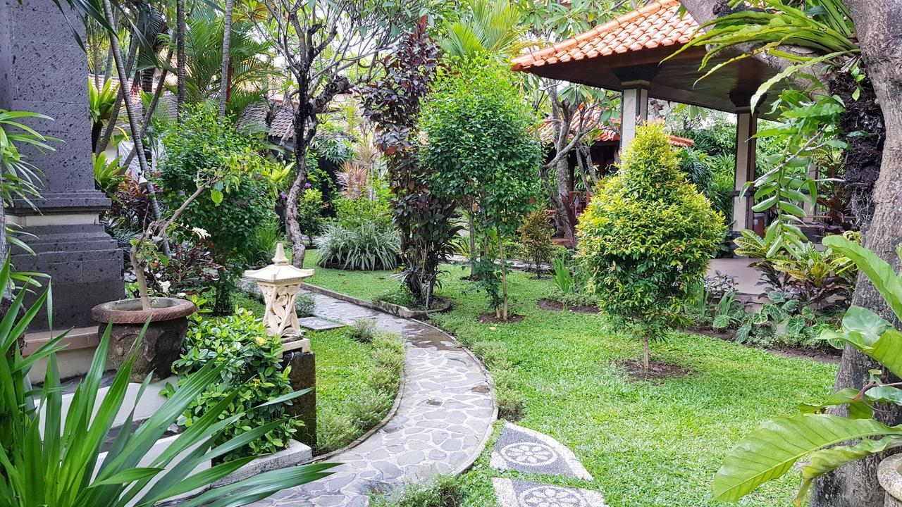 Legian Kusnadi Hotel מראה חיצוני תמונה